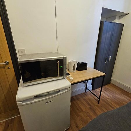 Double En Suit Room In Levenshulme Manchester Exterior photo